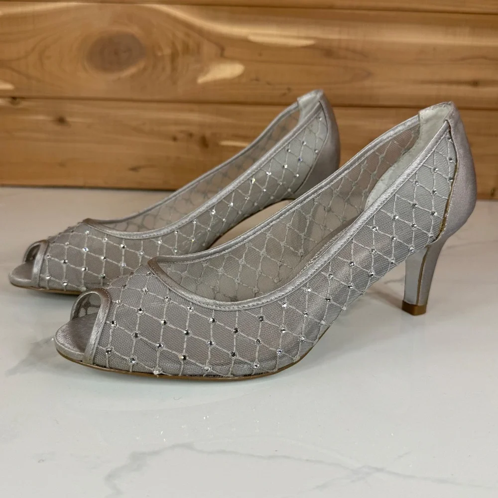 Adrianna Papell Jamie Silver Mesh Rhinestone Peep Toe Kitten Heel Womens 7 M